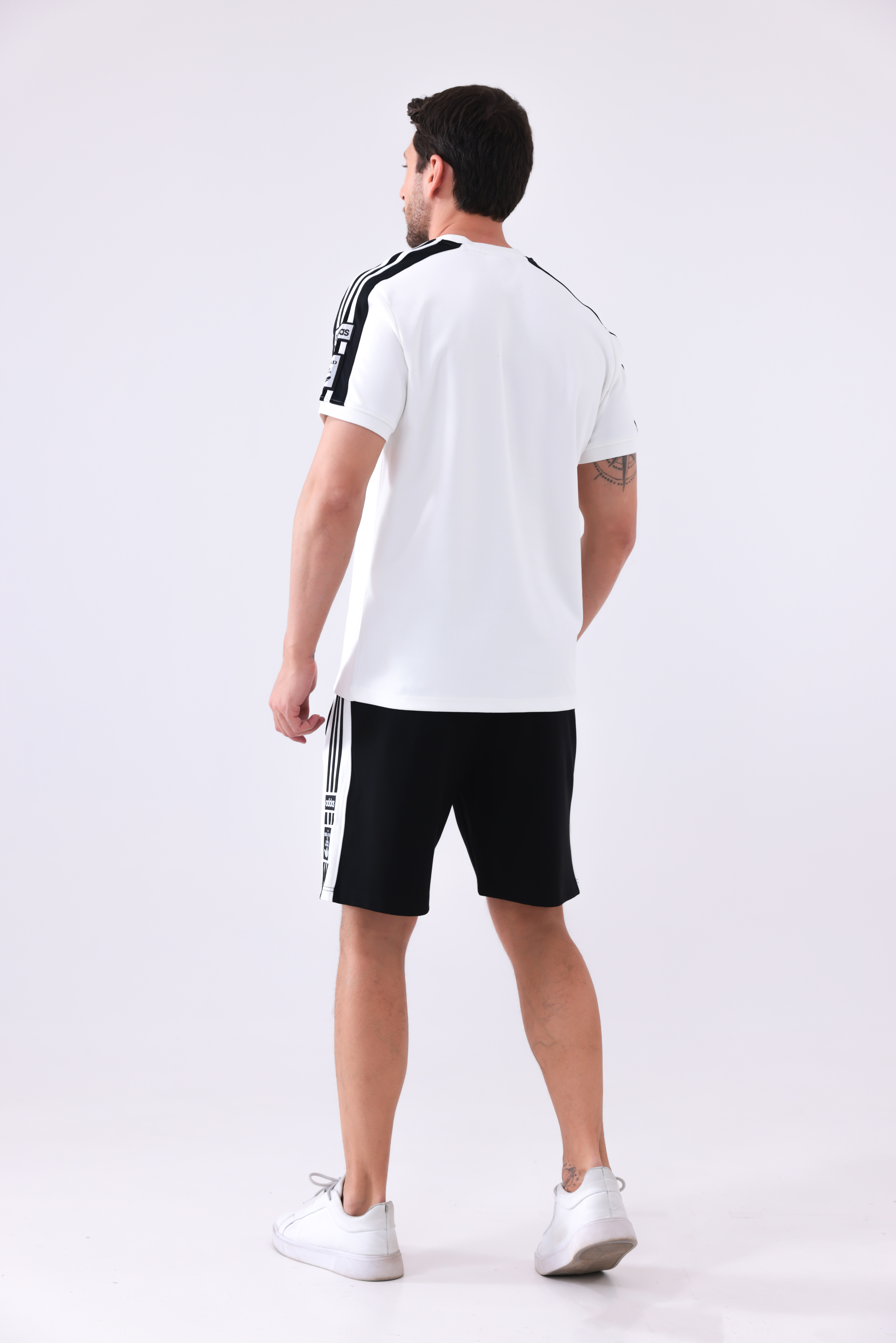 Erkek Beyaz-Siyah Çizgili Premium Spor Takım