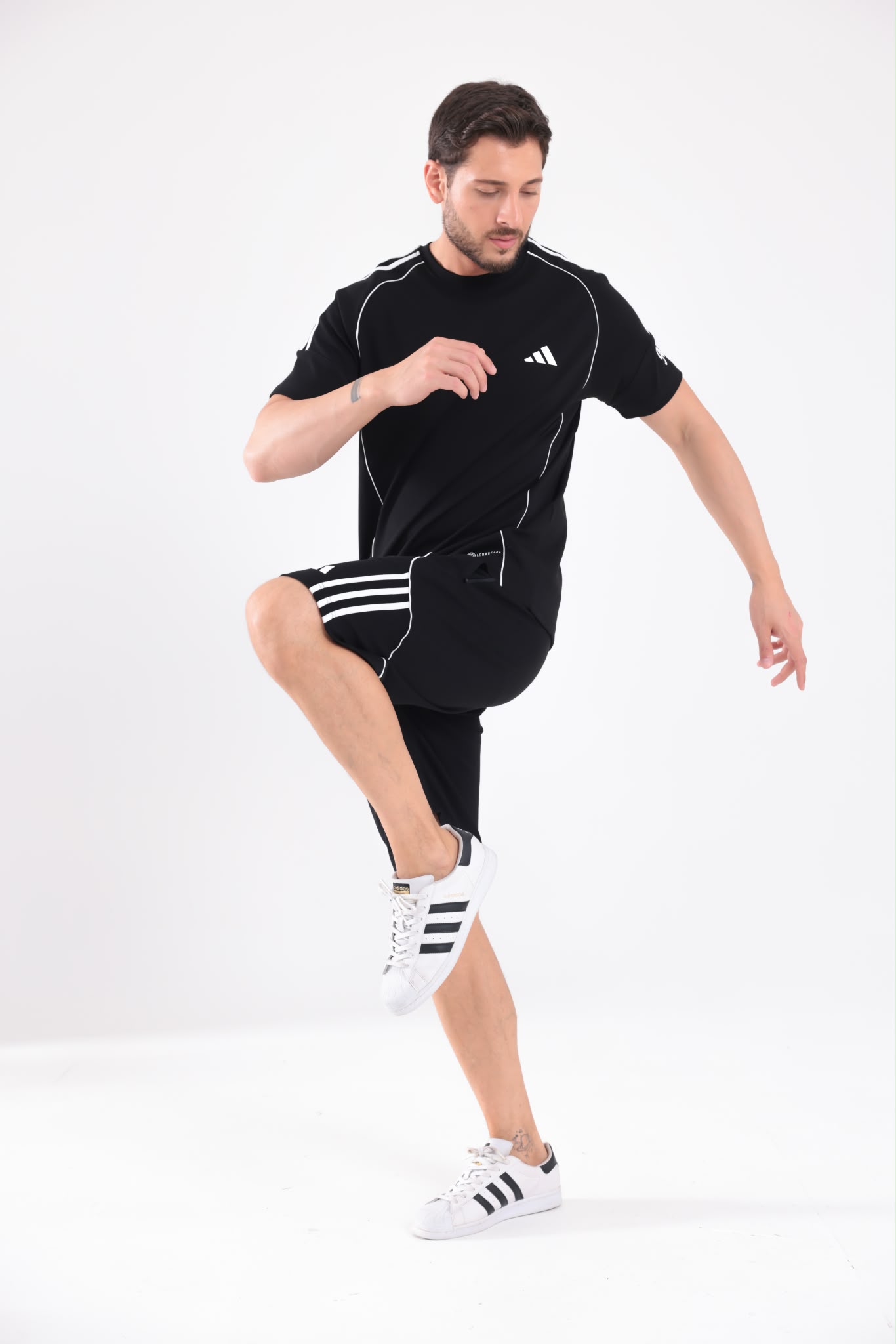 Erkek Siyah Çizgi Detaylı Spor Takım (Tişört & Şort Set